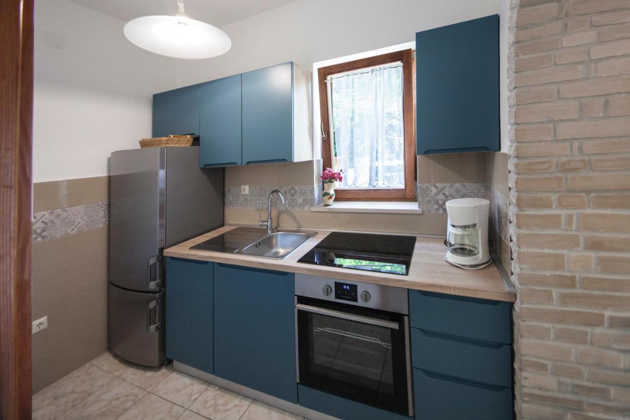 Apartments Kosovka 1398 Pjescana Uvala Exterior photo